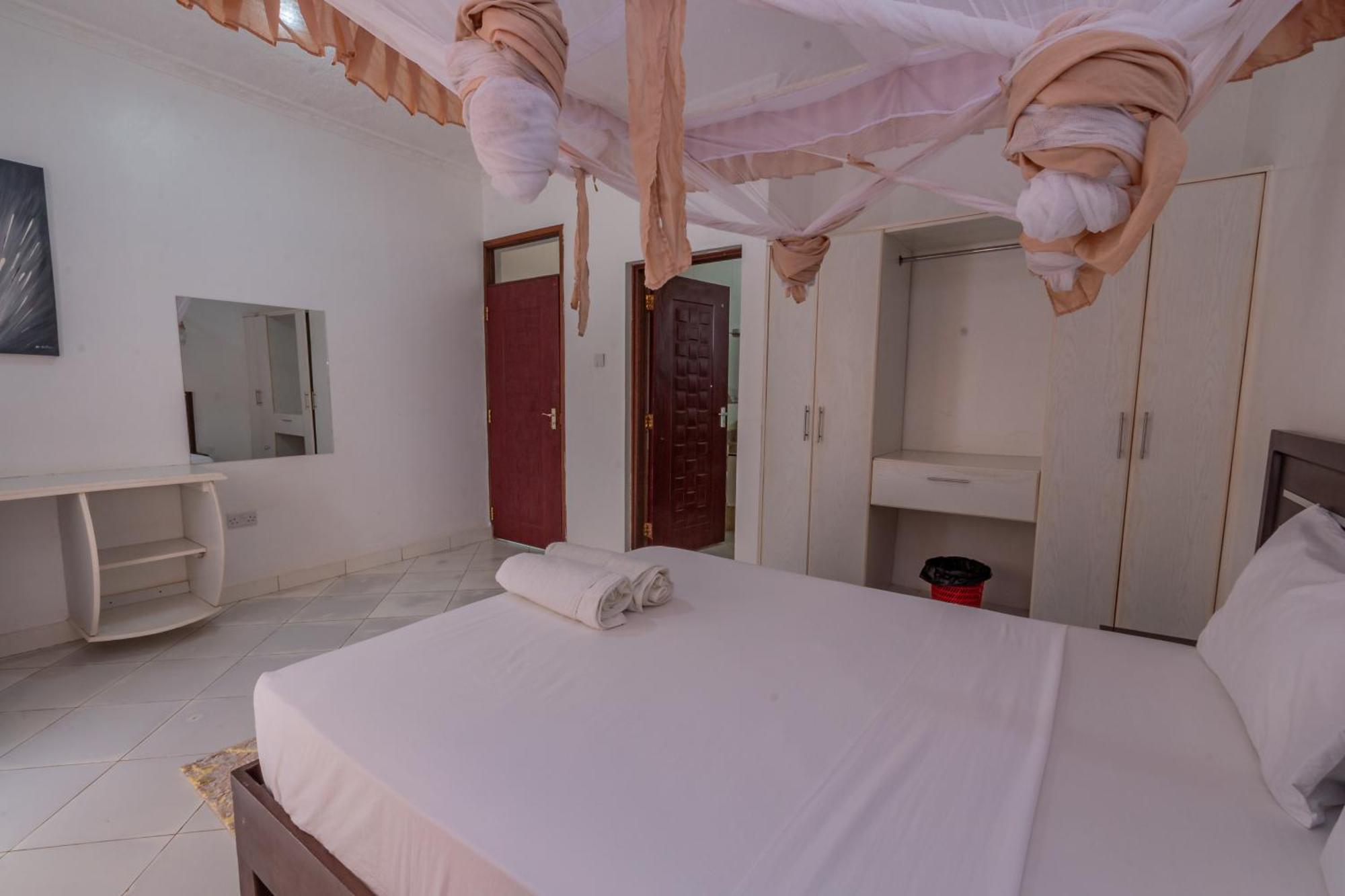 Leomilo Holidays Diani Beach Ruang foto